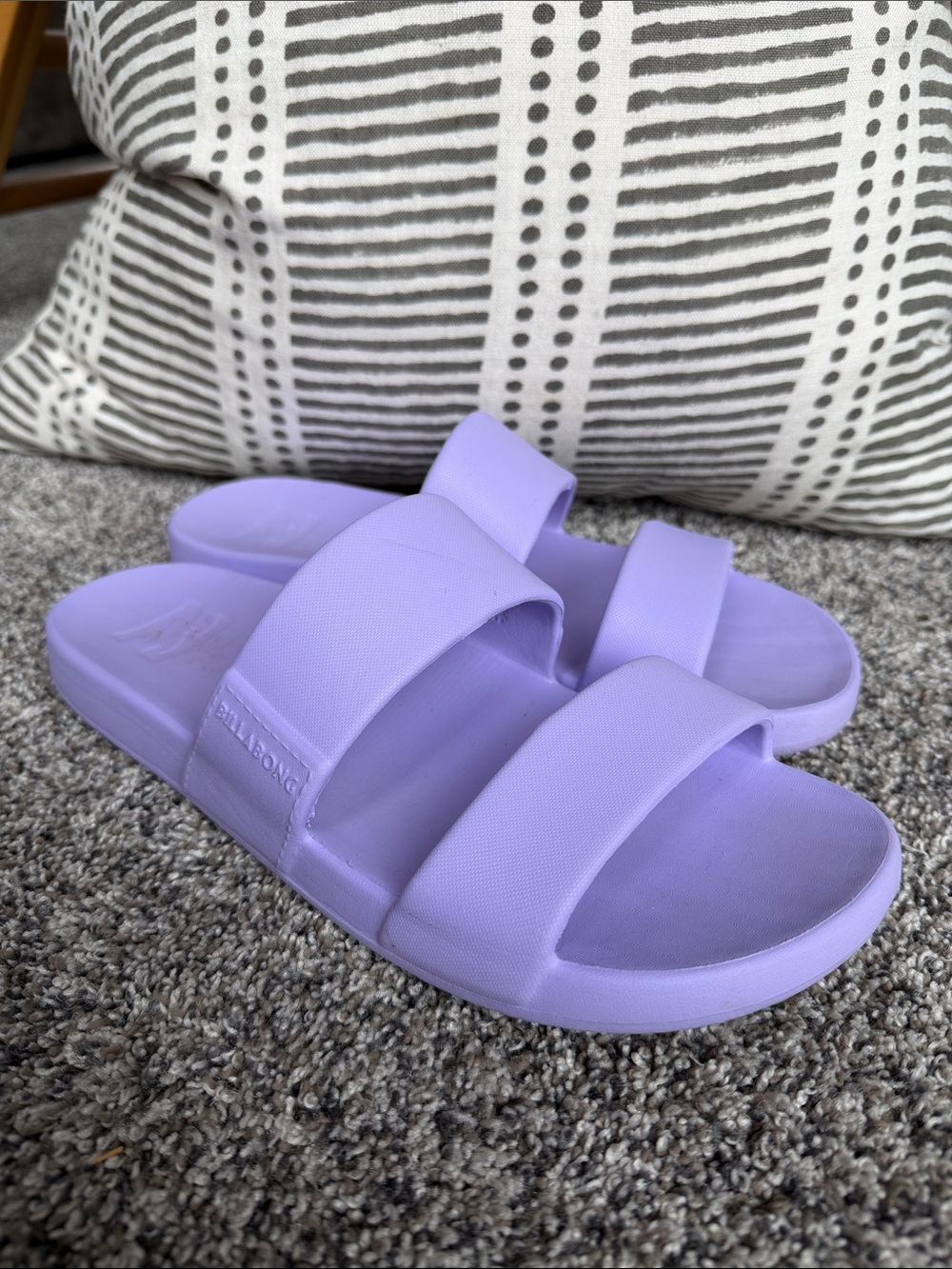Billabong light purple EVA slides size women’s 9